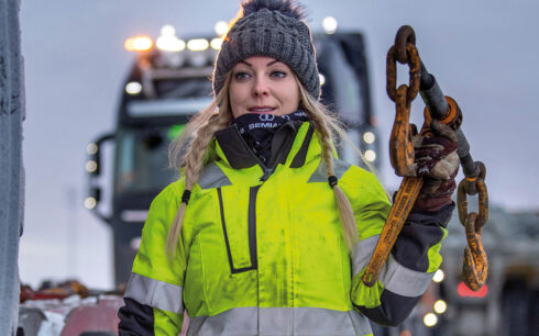 Lastbilschauffören, influencern och Svenska Truckers-profilen Angelica Larsson. Foto: Stefan Nilsson