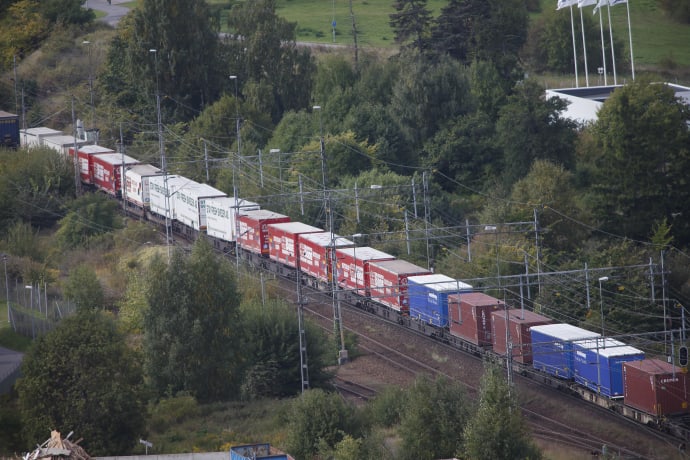 IRU vill att kombinerade transporter ska främjas genom enklare regelverk. Foto: Hejdlösa Bilder.