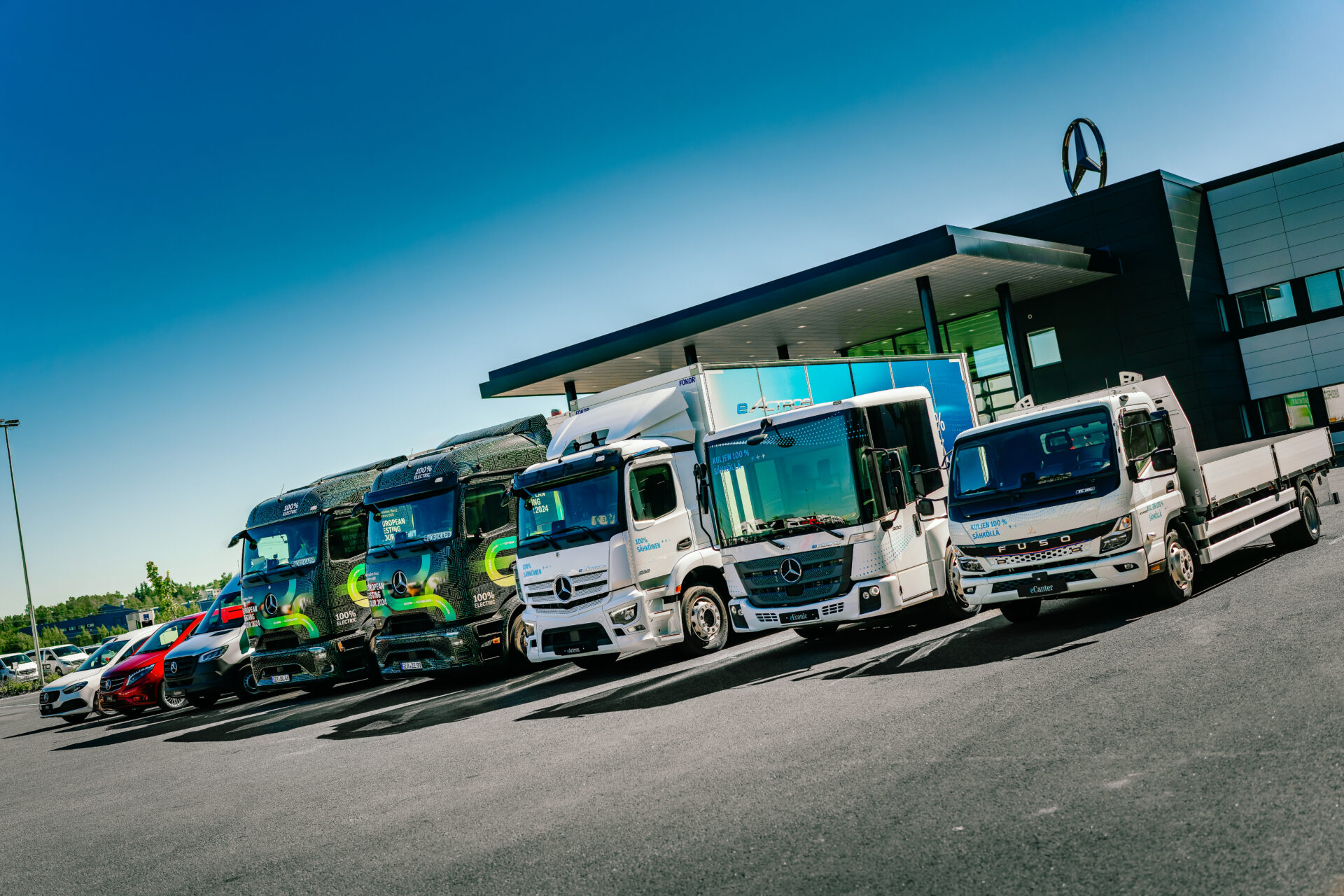 Veho, återförsäljare och distributör av Mercedes-Benz lastbilar i Sverige, stärker sin närvaro med åtta nya anläggningar. Förvärvet är ett strategiskt steg mot att bli den ledande återförsäljaren i landet. Foto: Veho.