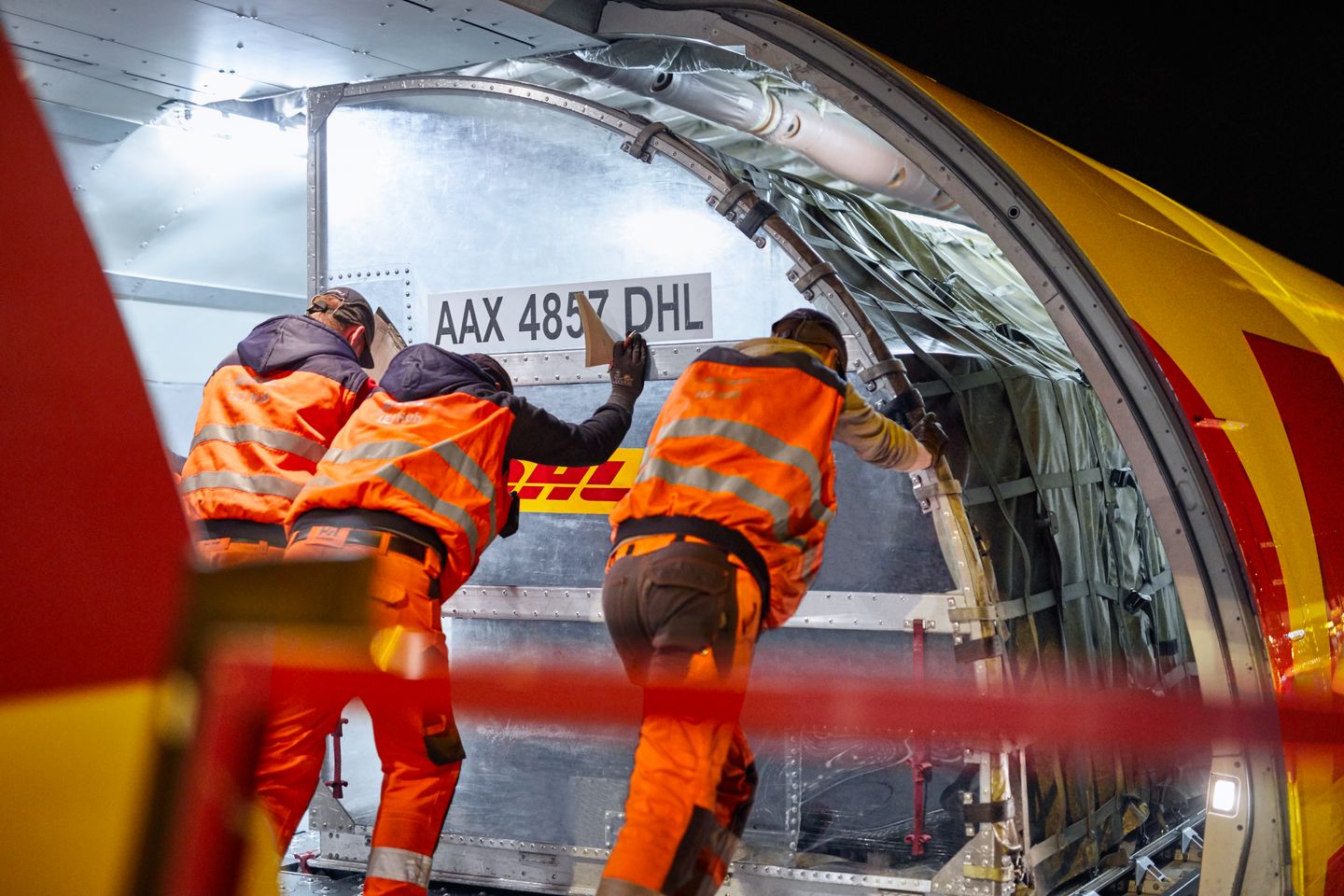 DHL:s samarbetsavtal med Tullverket ska intensifiera arbetet mot tullbrottslighet. Foto: DHL Express.