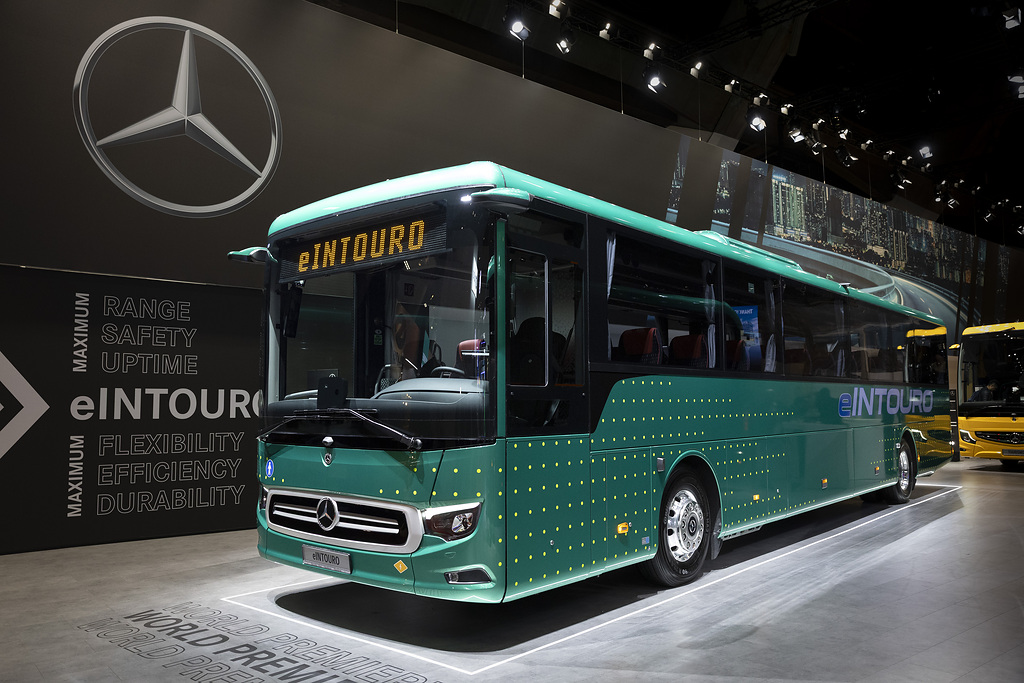Världspremiär för Mercedes-Benz första helelektriska buss. Foto: Mercedes-Benz.