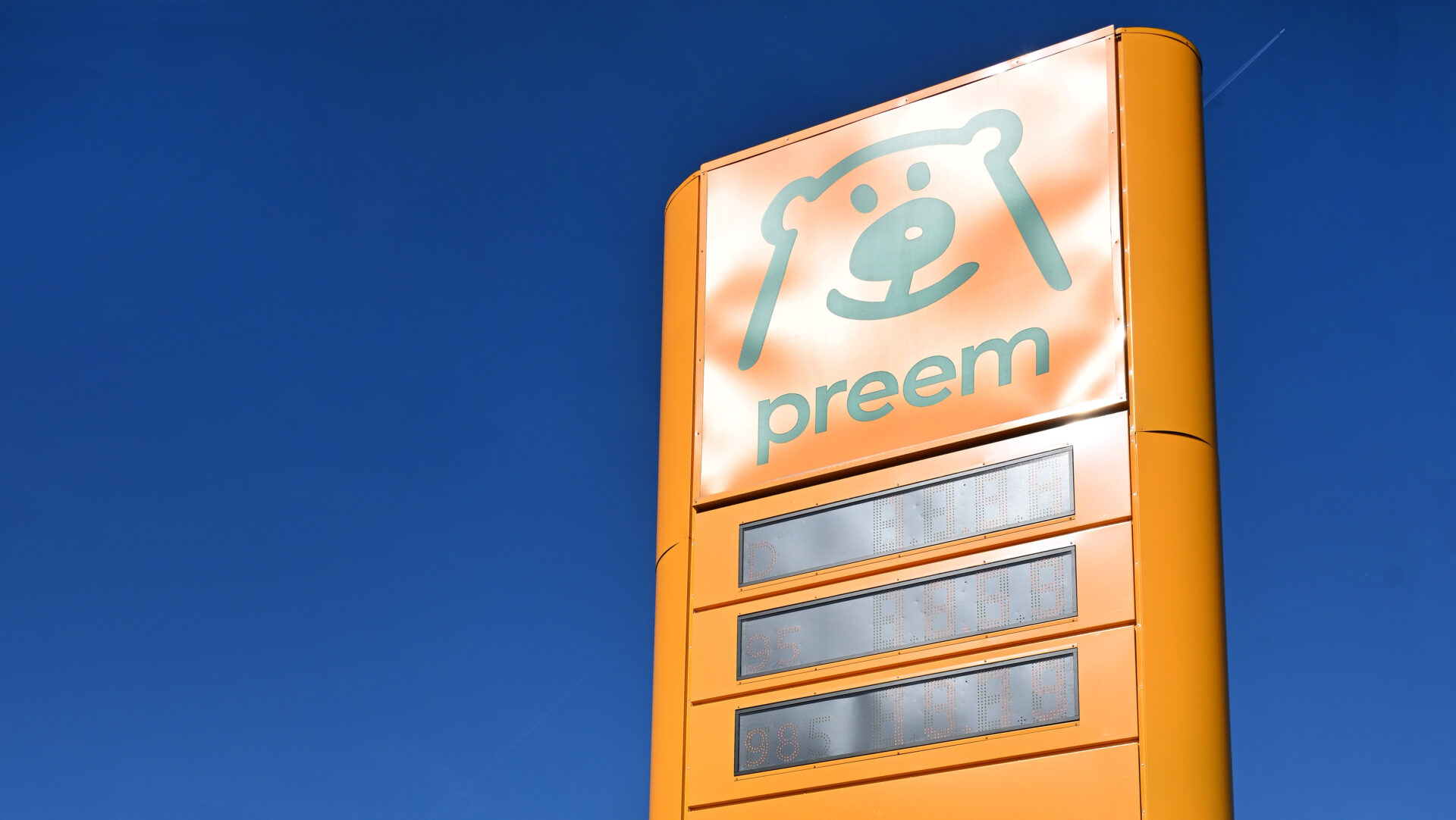 Nu exporteras Preems Svanenmärkta Redefine HVO100 till Norge. Foto: Preem.