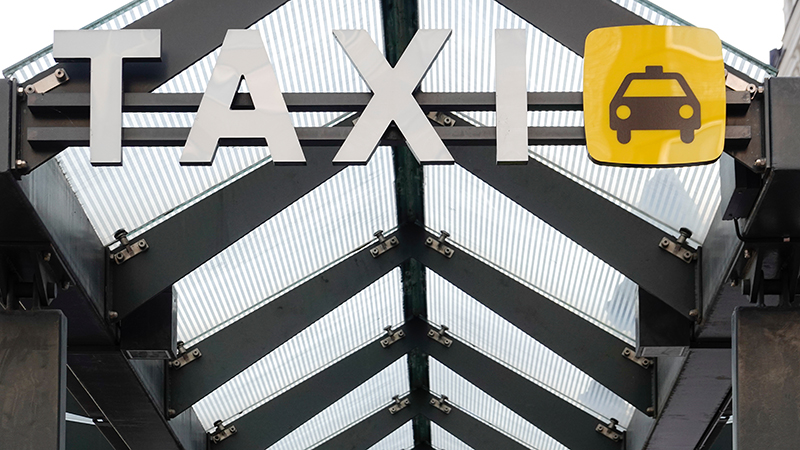  Transportstyrelsen genomför tillsammans med Polismyndigheten årligen tillståndsmätningar för att följa upp regelefterlevnaden inom yrkestrafikområdet. Foto: Adobe Stock/Transportstyrelsen.