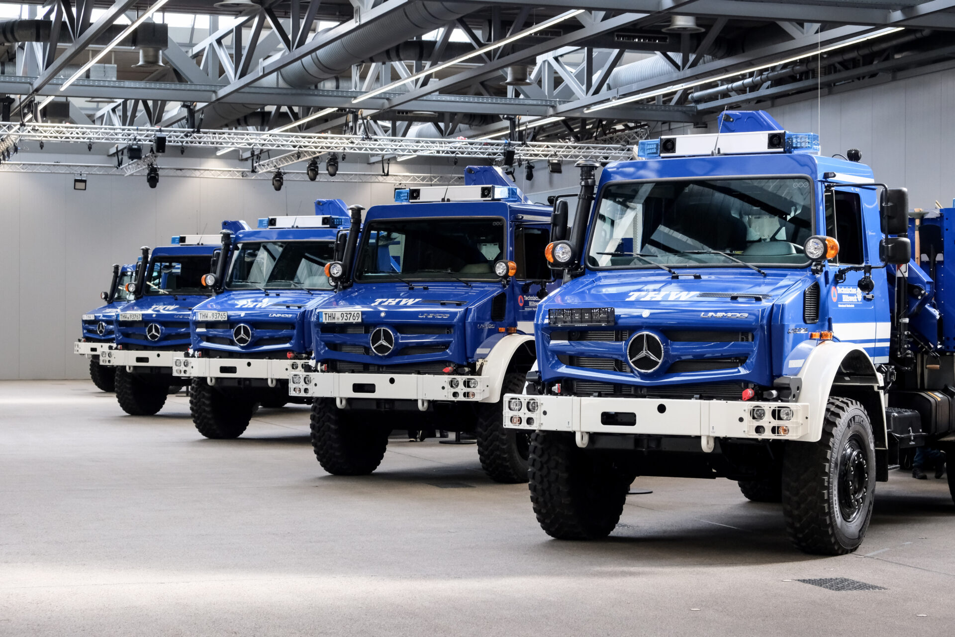 "Översvämningarna 2021 visade oss hur viktiga terrängfordonen är för såväl människorna som annan logistik", säger Sabine Lackner, ordförande i TWH. Foto: Daimler Trucks.